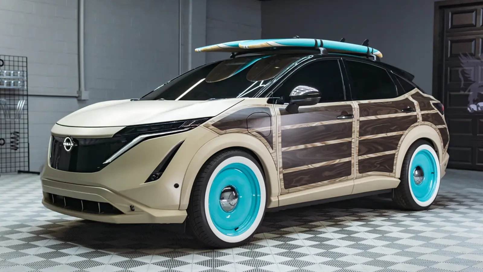 Nissan Sunny LEAF truck