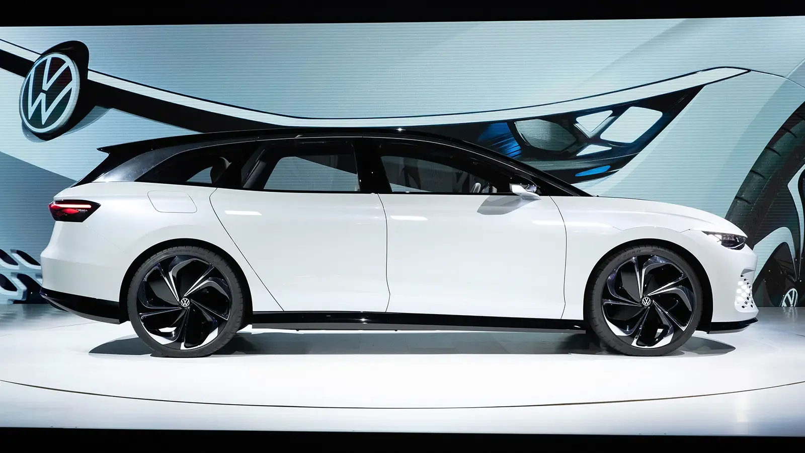 2024 Volkswagen ID.7 Side View