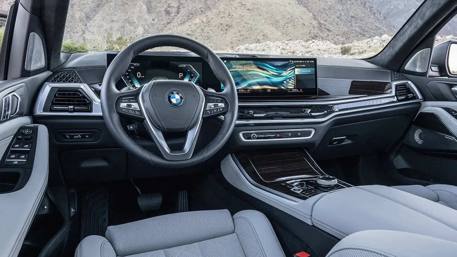 interior tech and steering of bmw x5 