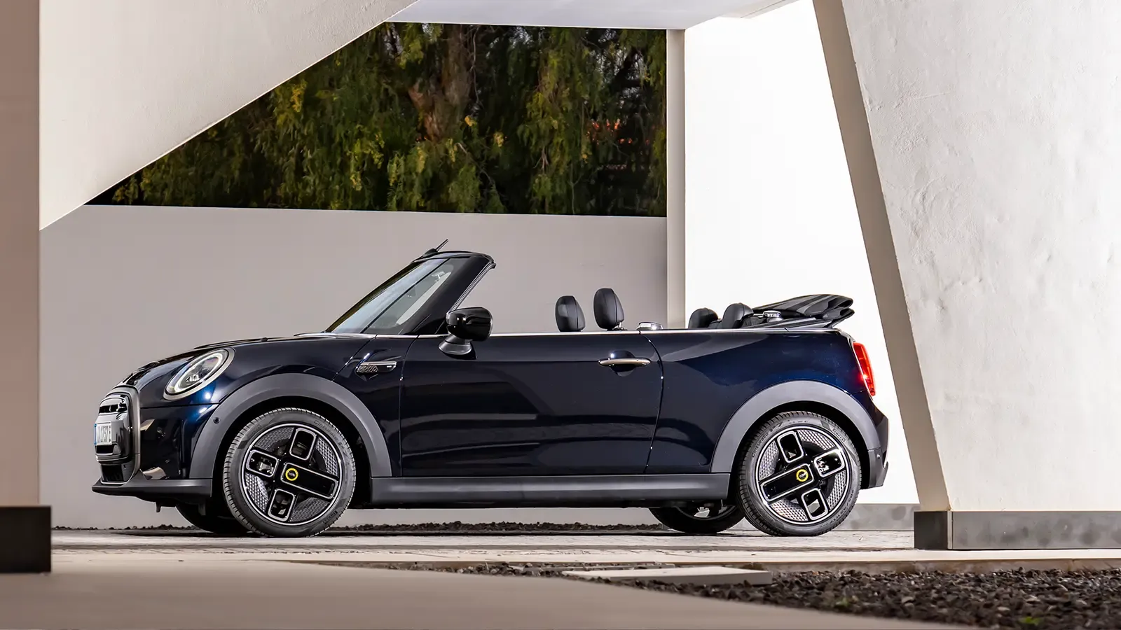 Side profile of new Mini Convertible 