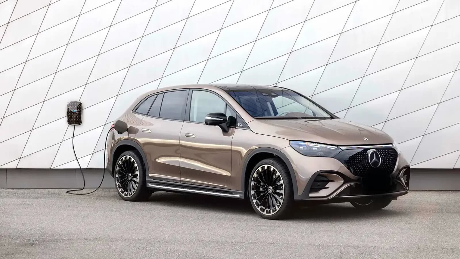 Mercedes EQE charging