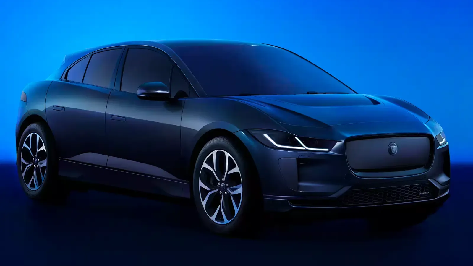 Front view of the Jaguar i-Pace