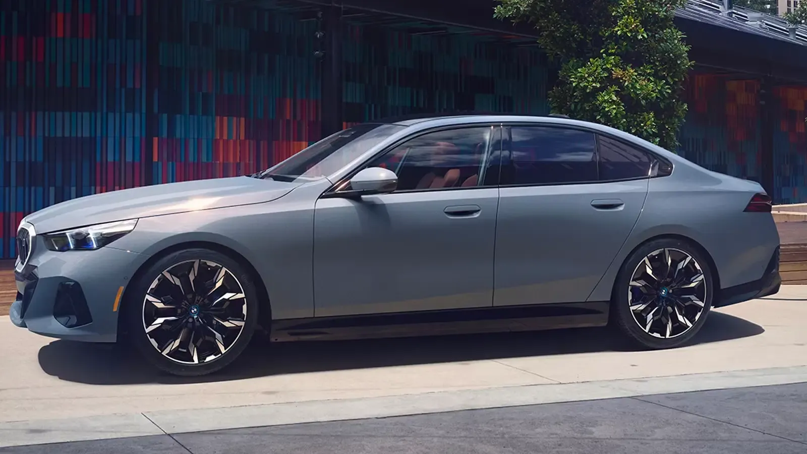 BMW i5 side profile