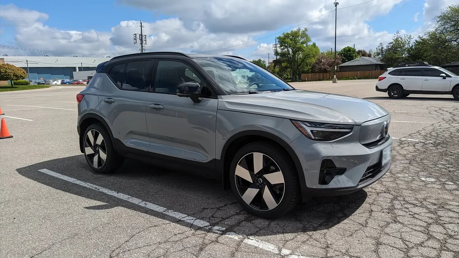 2024 Volvo XC40 Recharge 