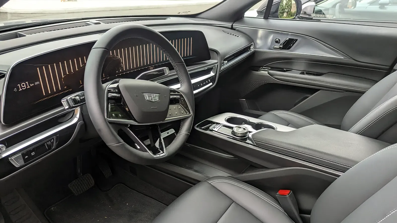 cadillac lyriq interior dashboard