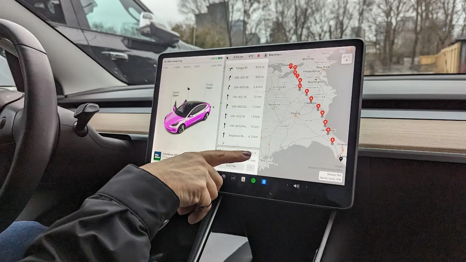 ev-road-trip-planer -in-car-dashboard-screen