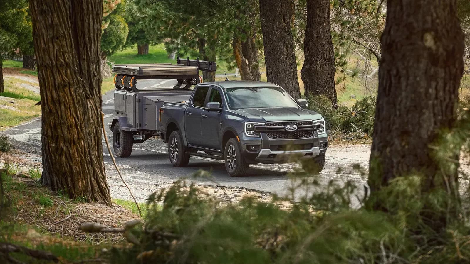 A Ford Ranger pulling a heavy load