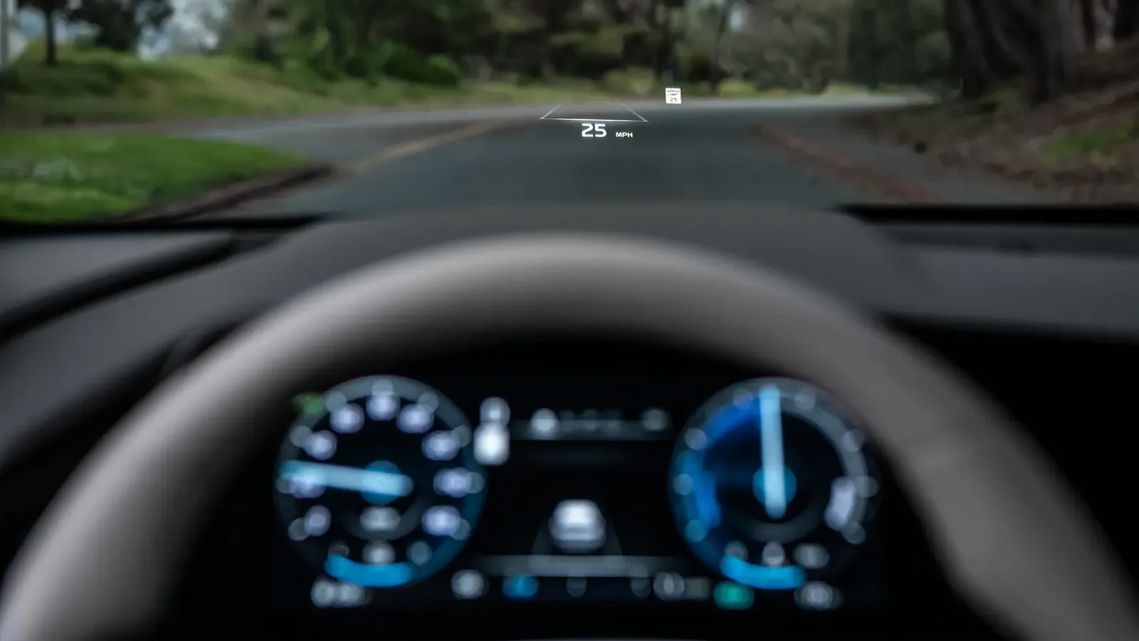A Drivers HUD of a 2025 Kia Niro