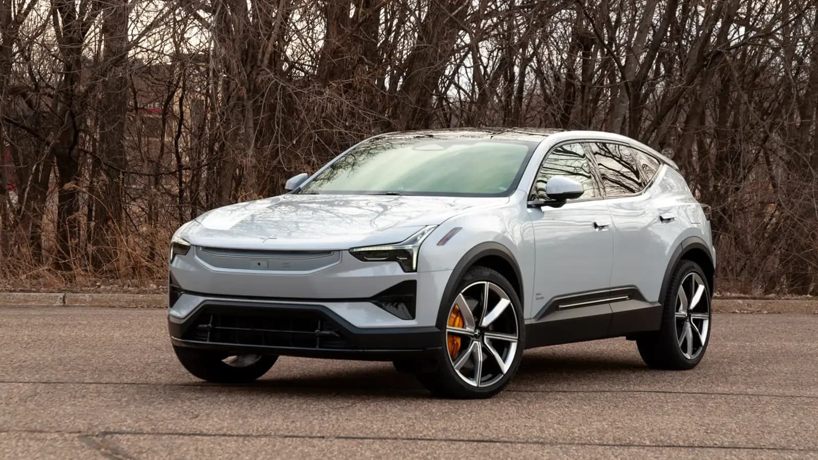 A silver Polestar 3