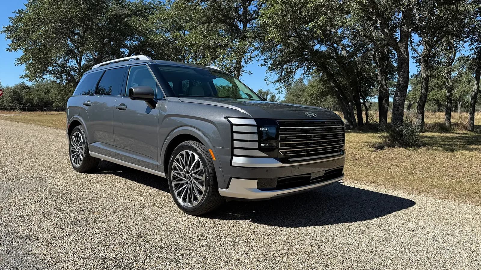 A gray 2026 Hyundai Palisade Hybrid 