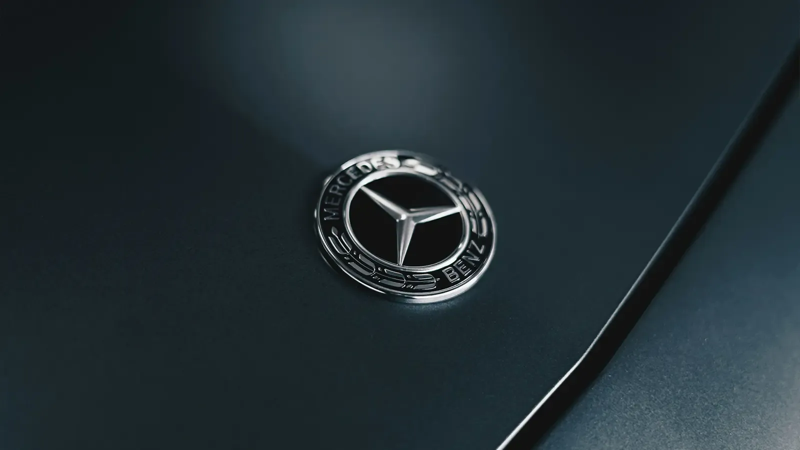 Mercedes-Benz logo