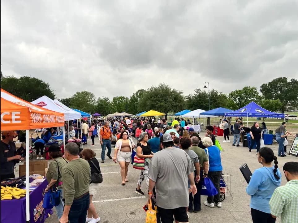 Hundreds of San Antonio Locals Attend the Texas EV Education Project Hosted by Hill Country Honda.