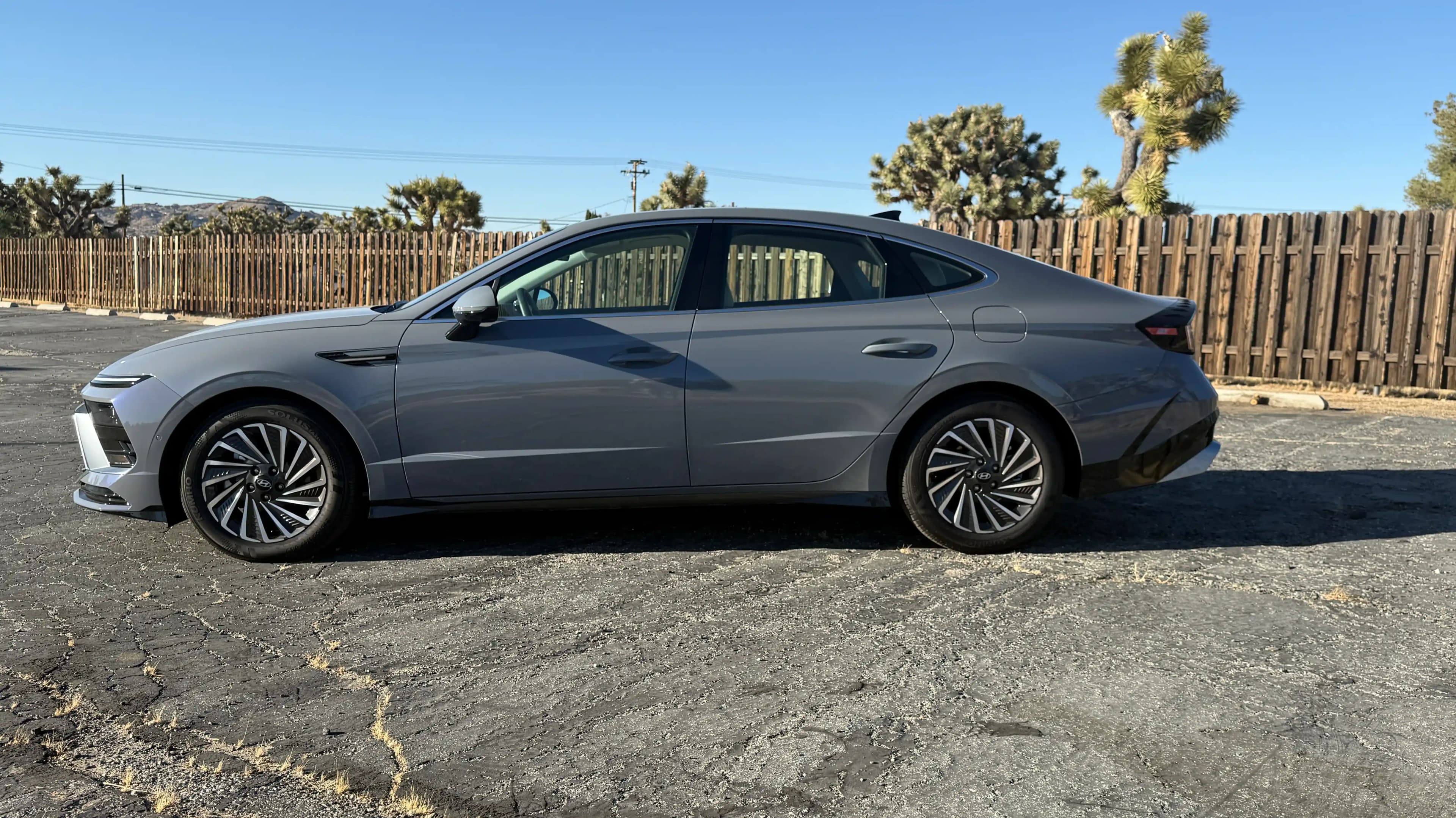Side profile of a grey Hyundai Sonata Hybrid