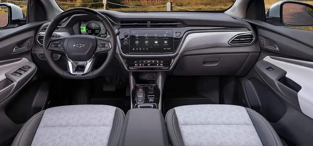 2022 Chevy Bolt EUV Interior Wheel and Dash Tech