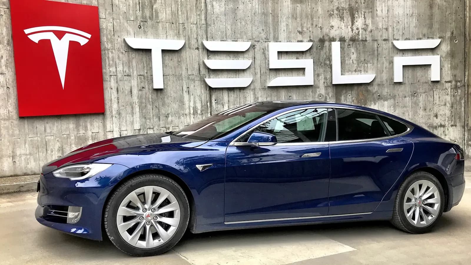 Tesla electric car