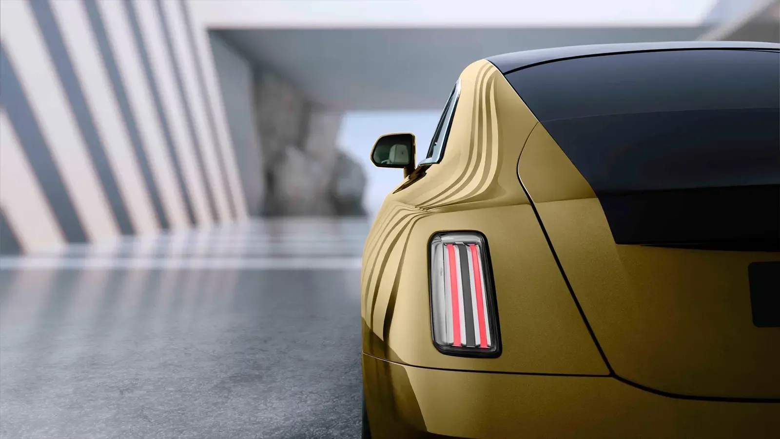 Rear view of Rolls-Royce Spectre