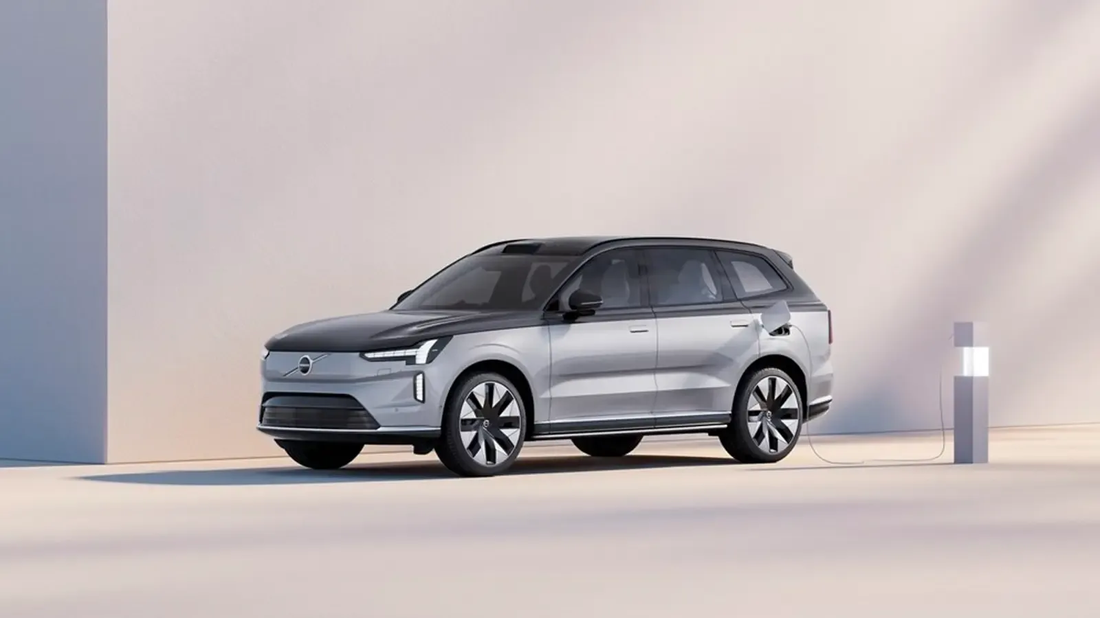 Volvo EX90 exterior view