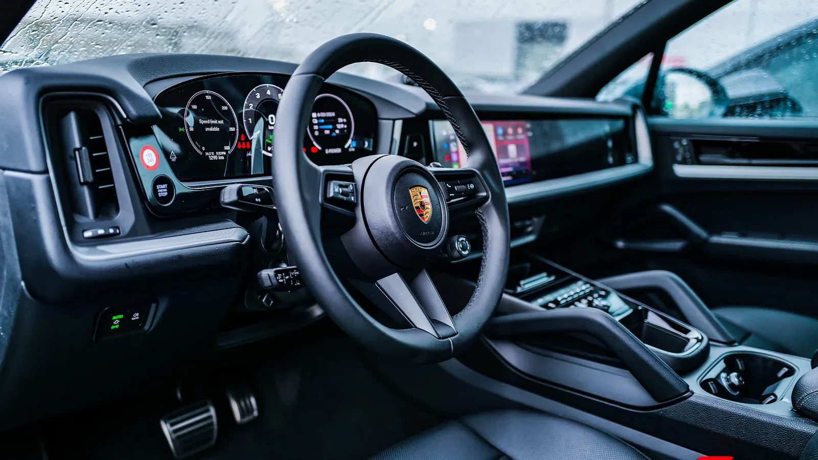Porsche Cayenne S E-Hybrid front interior
