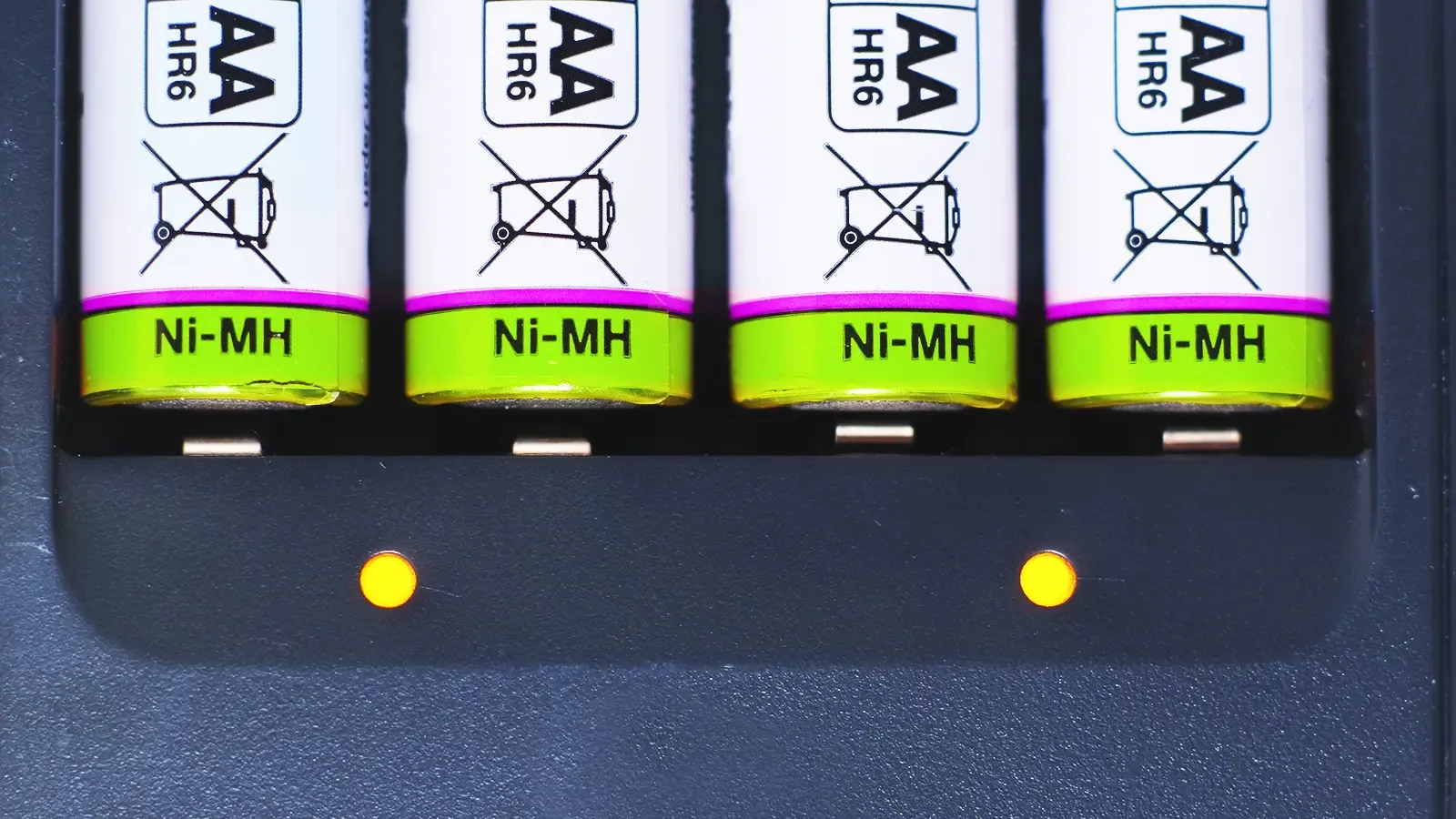 Nickel metal hydride batteries in four slots