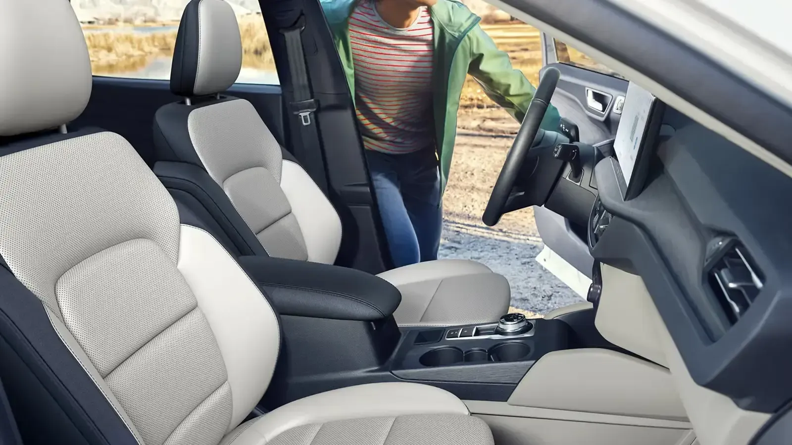 The drivers side view of a 2024 Ford Escape.