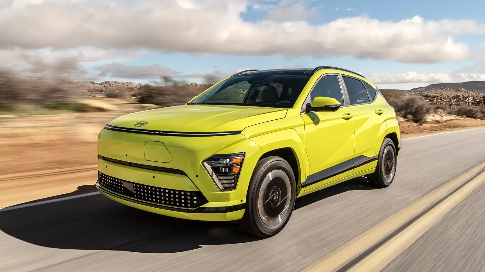 A 2025 green-yellow-Hyundia-Kona